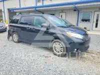 2017 Toyota SIENNA фото