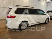 2017 Toyota SIENNA фото