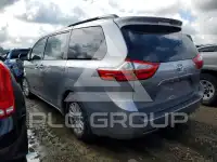2017 Toyota SIENNA photo