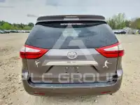 2017 Toyota SIENNA фото