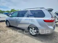 2017 Toyota SIENNA photo