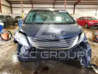 2017 Toyota SIENNA фото