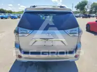2017 Toyota SIENNA фото