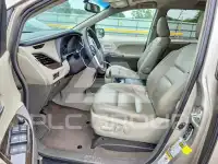 2017 Toyota SIENNA фото