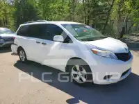 2017 Toyota SIENNA photo