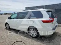 2017 Toyota SIENNA фото