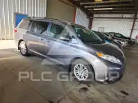 2017 Toyota SIENNA фото
