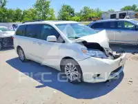2017 Toyota SIENNA фото