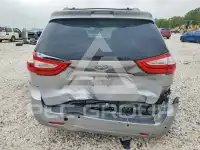 2017 Toyota SIENNA photo
