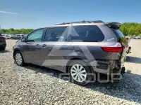 2017 Toyota SIENNA фото