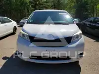 2017 Toyota SIENNA photo