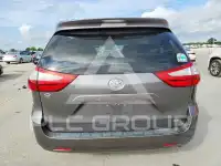 2017 Toyota SIENNA фото