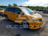 2017 Toyota SIENNA фото