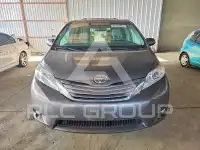2017 Toyota SIENNA фото