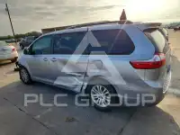 2017 Toyota SIENNA фото