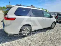 2017 Toyota SIENNA фото