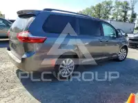 2017 Toyota SIENNA фото