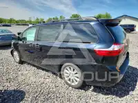 2017 Toyota SIENNA фото