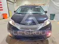 2017 Toyota SIENNA фото