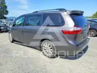 2017 Toyota SIENNA фото