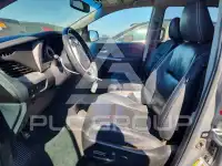 2017 Toyota SIENNA фото