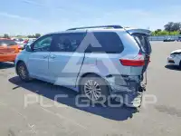 2017 Toyota SIENNA фото