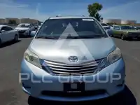 2017 Toyota SIENNA фото