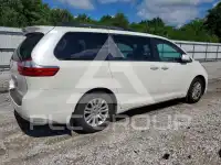 2017 Toyota SIENNA фото
