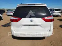 2017 Toyota SIENNA photo