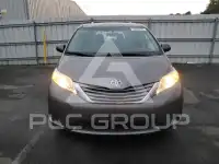 2017 Toyota SIENNA фото