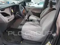 2017 Toyota SIENNA фото