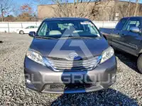 2017 Toyota SIENNA photo