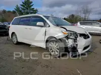 2017 Toyota SIENNA photo