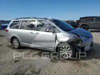 2017 Toyota SIENNA photo
