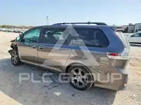 2017 Toyota SIENNA photo