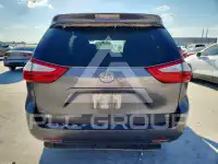 2017 Toyota SIENNA фото