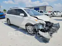 2017 Toyota SIENNA фото