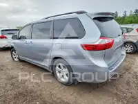 2017 Toyota SIENNA фото