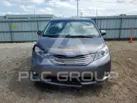 2017 Toyota SIENNA photo