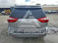 2017 Toyota SIENNA фото