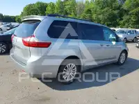 2017 Toyota SIENNA фото