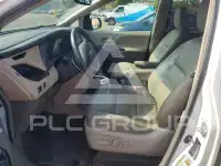 2017 Toyota SIENNA фото