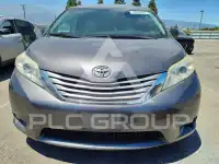 2017 Toyota SIENNA photo