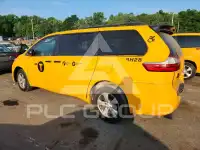 2017 Toyota SIENNA photo