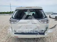 2017 Toyota SIENNA photo