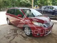 2017 Toyota SIENNA photo