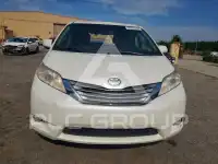 2017 Toyota SIENNA фото