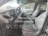 2017 Toyota SIENNA фото