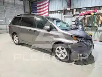 2017 Toyota SIENNA фото