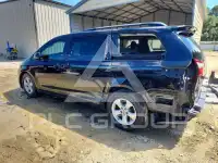 2017 Toyota SIENNA фото